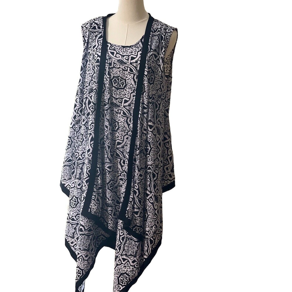 Iman Global Chic Dress Scarf Cape Sleeves size Large Black White Print Versatile